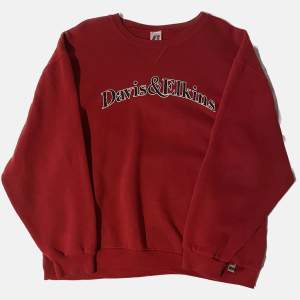 +vintage red russel athletic “davis & elkins” sweatshirt  +storlek - large