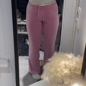 Dress  - Aldrig använda. Rosa mjukis från new yorker 