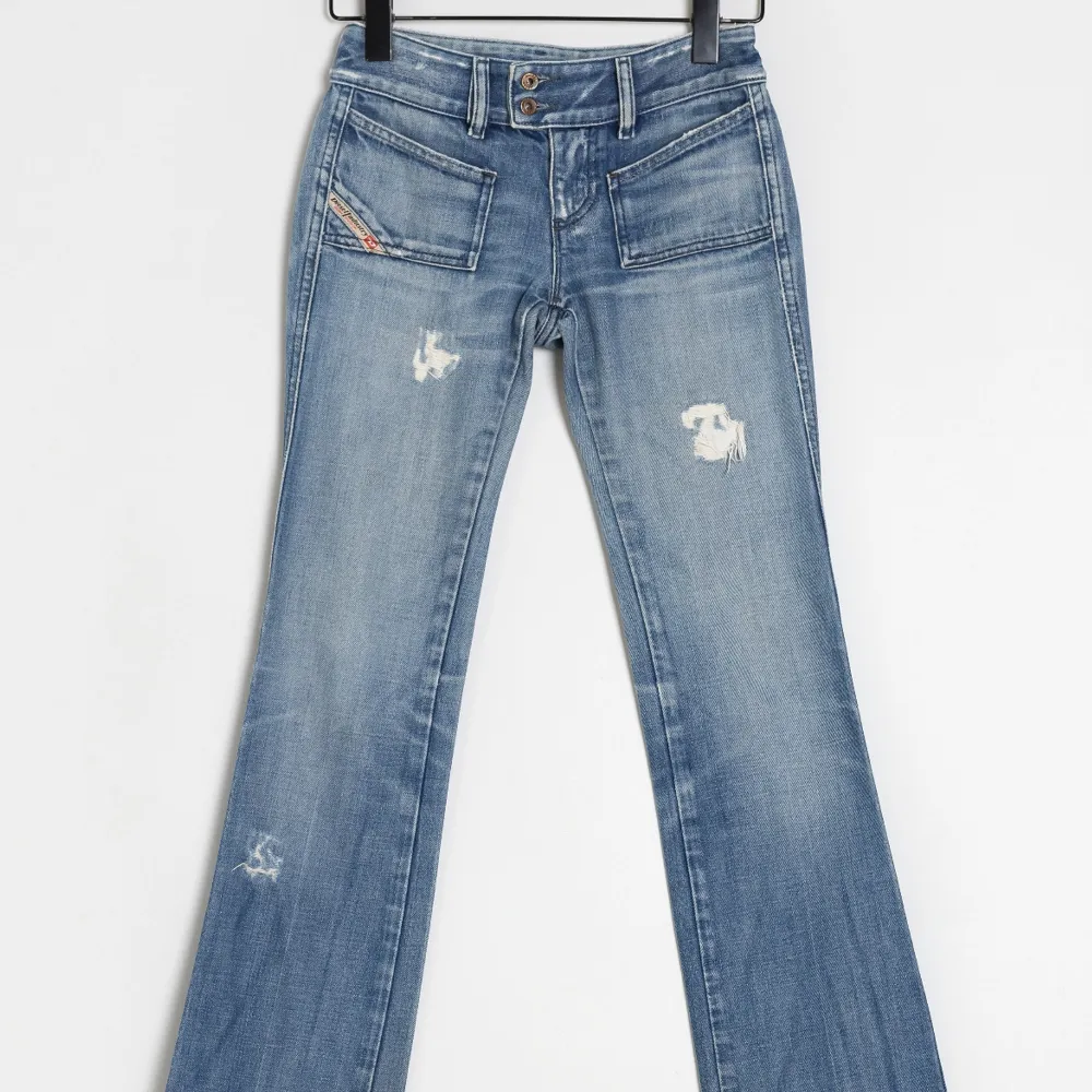 Säljer dessa super snygga och trendiga diesel jeansen pga de var för små❤️skriv privat för frågor. Jeans & Byxor.