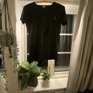 Ralph lauren - Fint skick, mjukt material, luftig storlek s