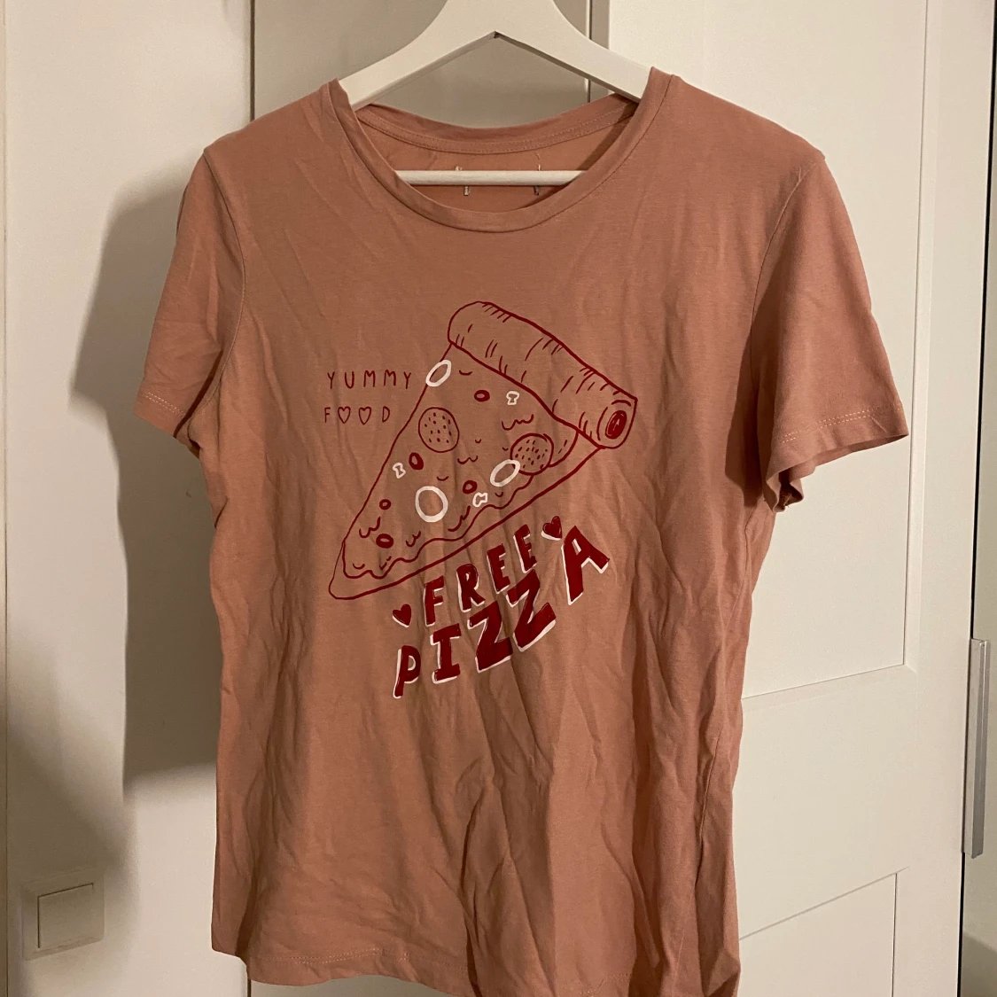 T-shirt med pizza tryck