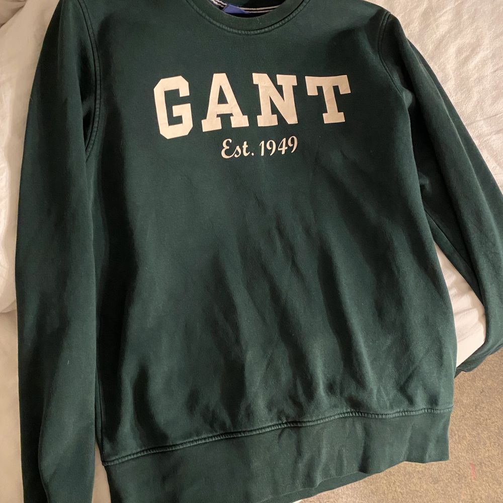 Grön Gant sweatshirt Stl M | Plick Second Hand