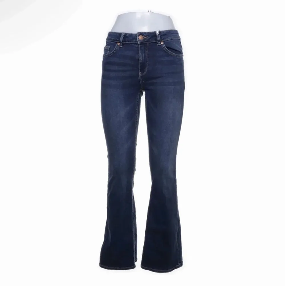 Dom är i storlek XS och i väldigt bra skick💖. Jeans & Byxor.