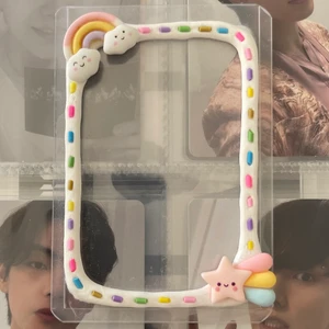 VILL SÄLJA - dekorativ toploader till photocards!  30 kr + frakt (26 kr)  skriv om intresserad att köpa 😇