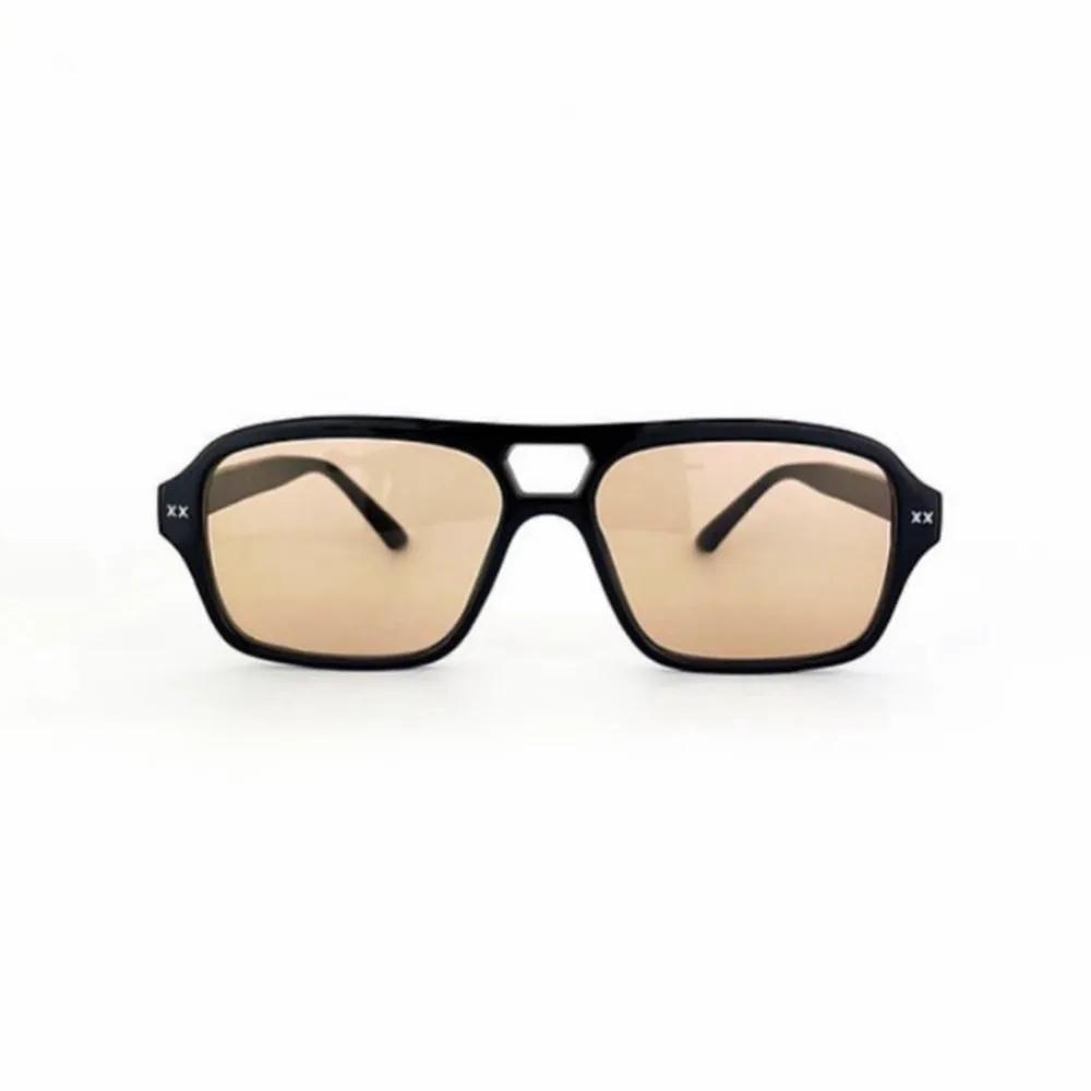 Säljer fina solglasögon till bra pris  199kr styck  Kommer med box  1-3 dagar leveranstid. Accessoarer.