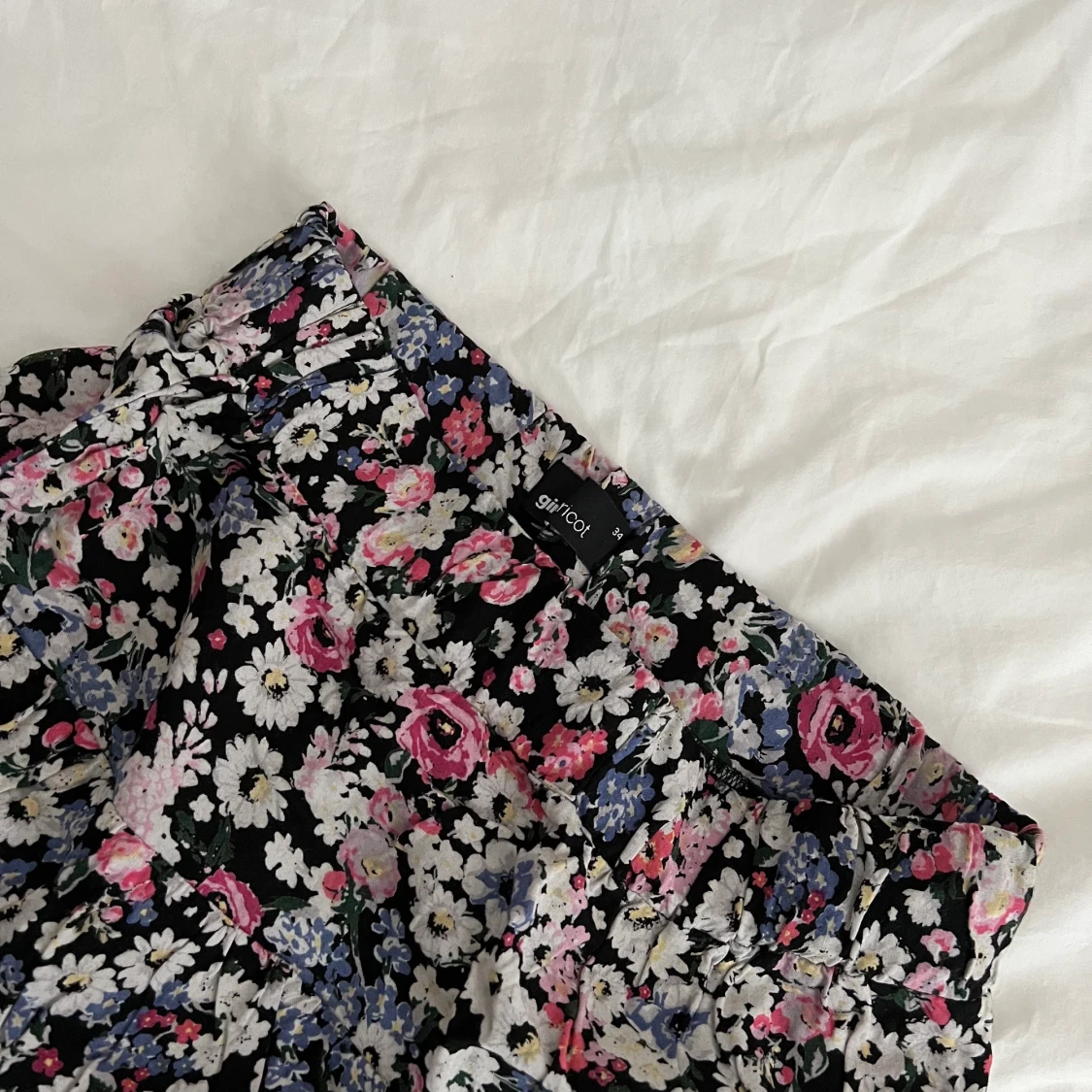 Gina Tricot | Blommig kjol - 90