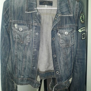 Super snygg Jeansjacka, Juicy coutore Jeans  - En knappt använd Juicy coutore jeansjacka i storlek Small, (liten i storleken).