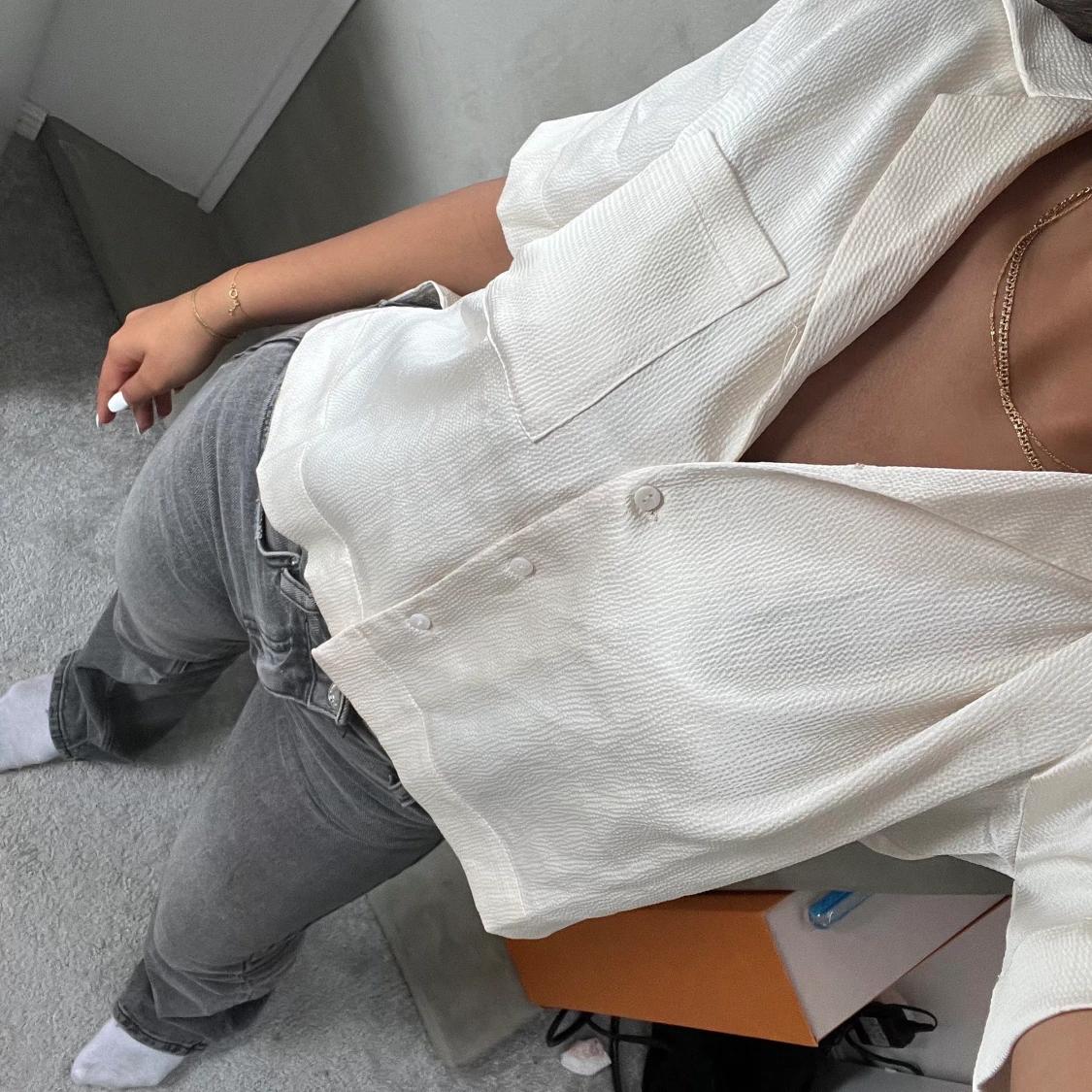 Jättefin champagne färgad sidenblus!