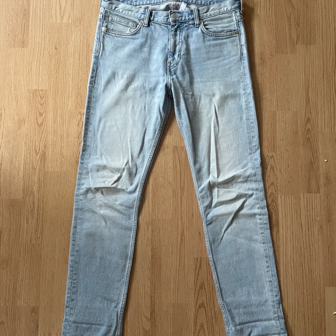 Ljusblå jeans