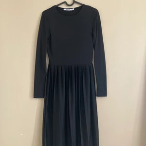 Dress - Little black dress