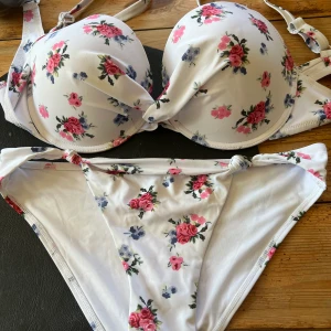 Bikini - Helt ny bikini kupstorel 40 byxa 38 Push up