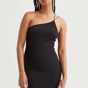 Fin klänning från H&M aldrig använd