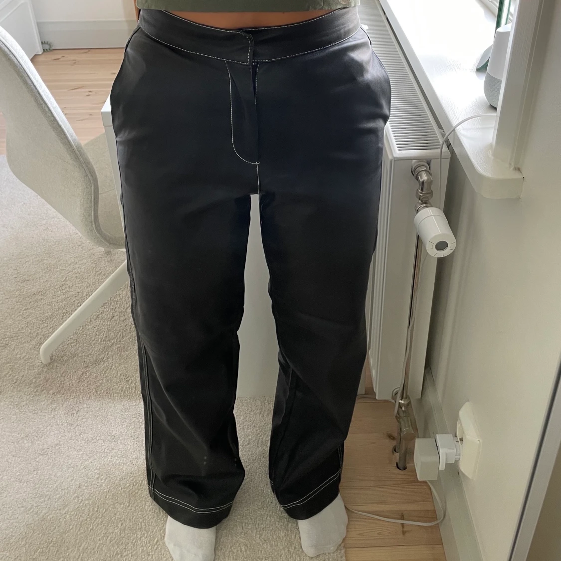 Skinnbyxor med vita sömmar från Zara - 91