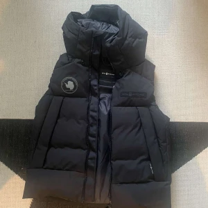 Sail racing väst - Säljes då den inte kom till användning tillräckligt mycket, tveka inte att skriva till mig om du är intresserad. 