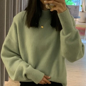 Stickad tröja Other stories - En jättefin tröja från & Other Stories! Perfekt sommar och vår färg! Nyskick. Köptes förra sommaren.  