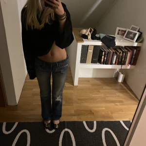 Lågmidjade jeans  - Super snygga lågmidjade jeans som inte andvände längre 