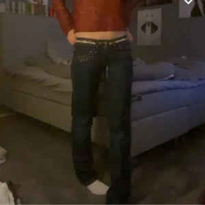 Lågmidjade jeans - lågmidjade jeans ifrån Ross Disera!!