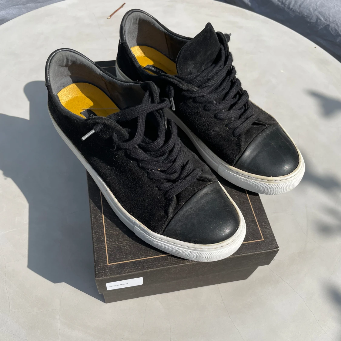 Sneaky Steve skor - 90