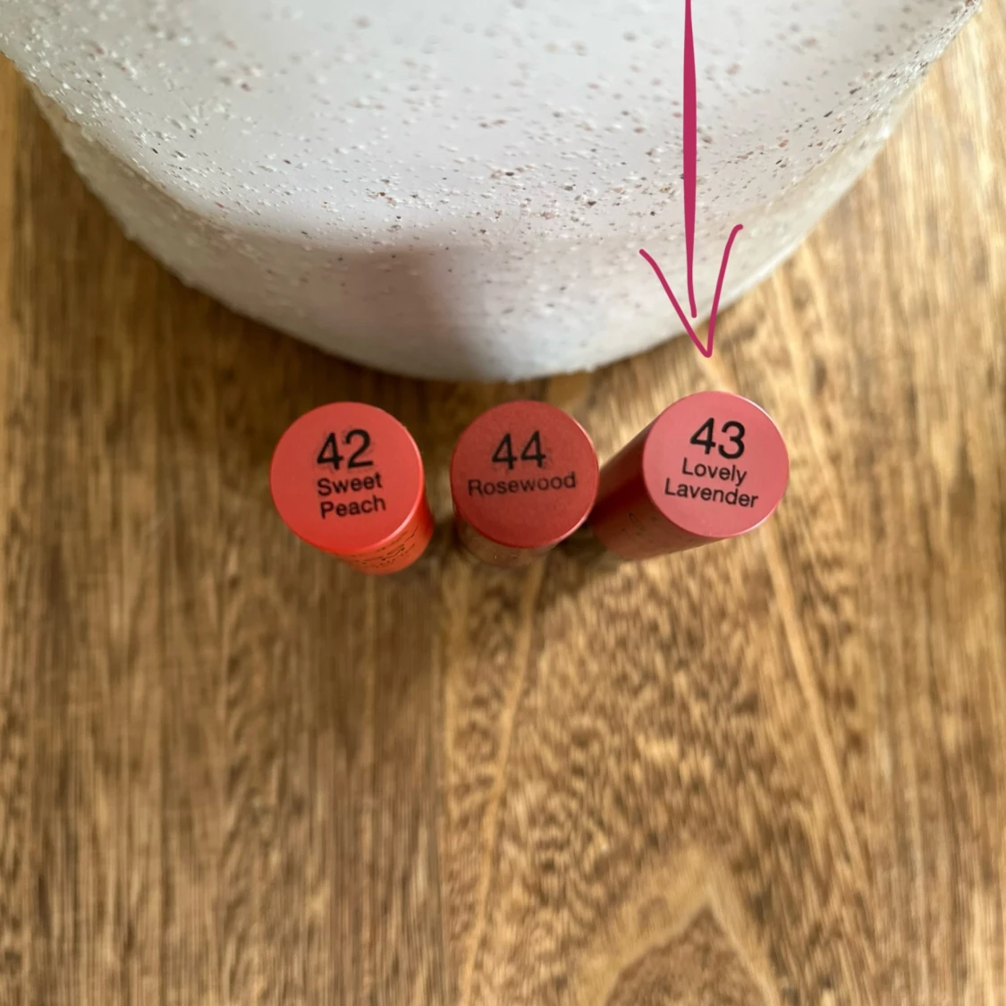 Glossy balm — 43 Lovely lavendar - 91