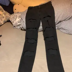 Svarta jeans med stretch 