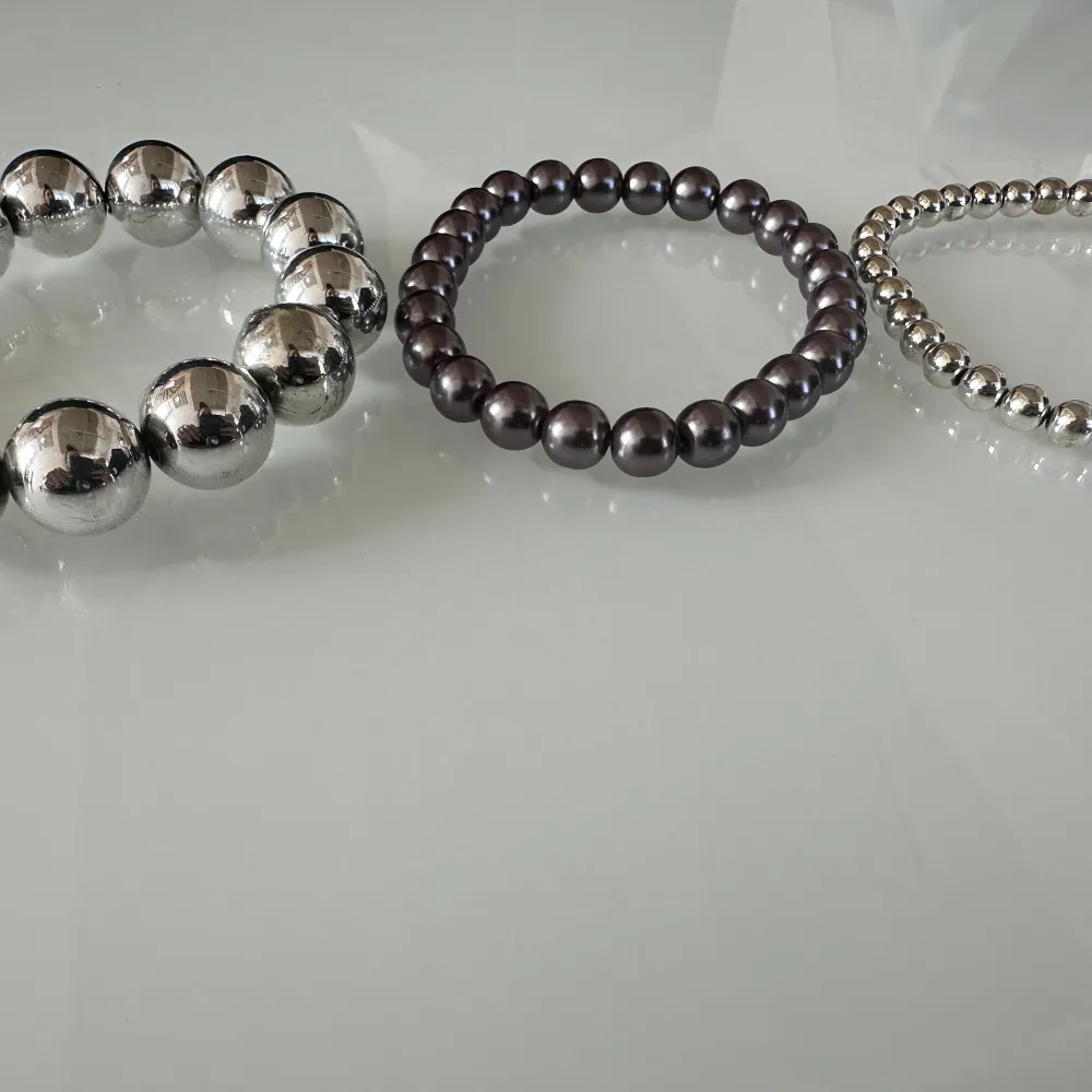 Snygga armband passar till alla tillfĂ€llen đ. Asusteet.
