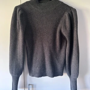 Tröja - Grå tröja i mycket bra skick