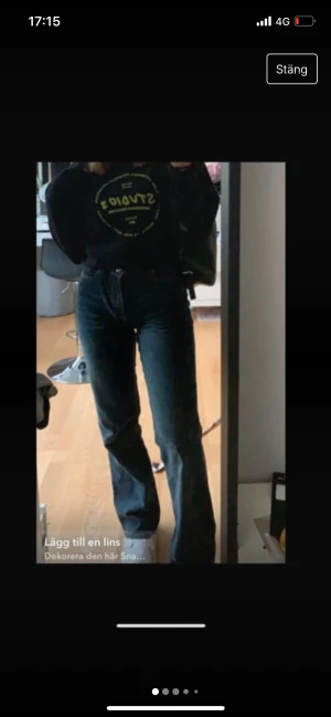 Lågmidjade jeans - Mörkblå jeans med lågmidja