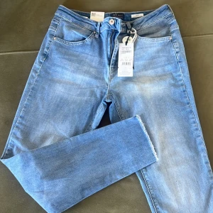 Jeans  - Nya jeans byxor