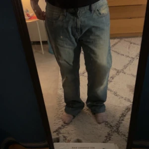 Baggy jeans - Tror dem är storlek L eller M
