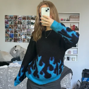 blixt tröja - cool stickad tröja, storlek M 💙 jag på bilden har vanligtvis xs/s i kläder