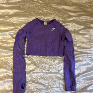 Träningströja - Från gymshark! Strl S. Aldrig använd. Priset går att diskutera!