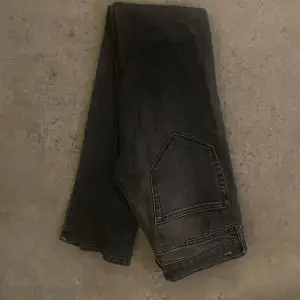 Gråa Diesel jeans i nästan nytt skick.  W26 L34