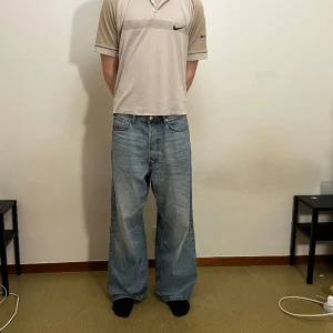 Weekday astro jeans - Ett par Weekday astro jeans inköpta förra året, riktigt snygg passform o väldigt bekväma