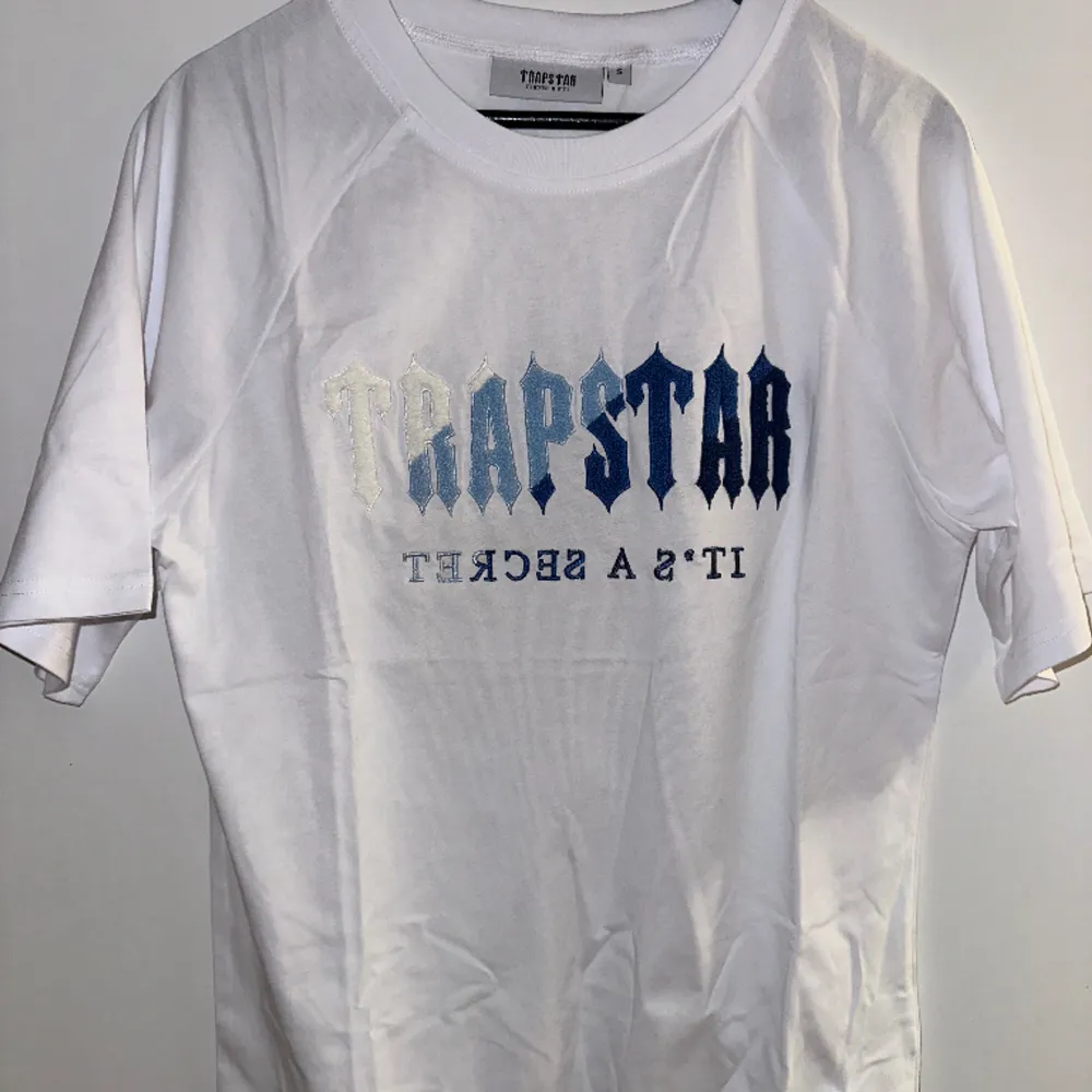Helt ny Trapstar t-shirt storlek s pris 500 för mer info&bilder skriv dm . T-shirts.