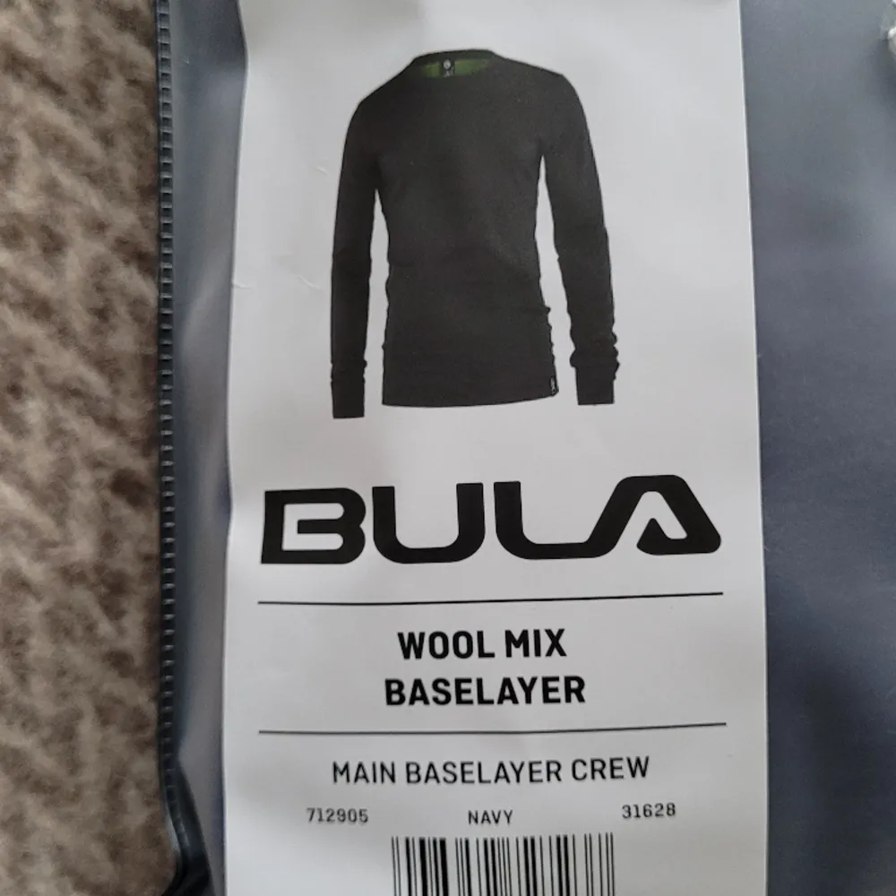 BULA merionounderställ tröja. Strl M. Nypris 600 kr. Helt ny!. Hoodies.