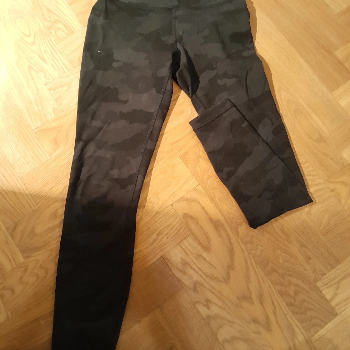 Luluemon yoga leggings stl 4