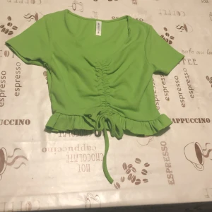 Tshirt - Bara använd några gånger normal i storleken 