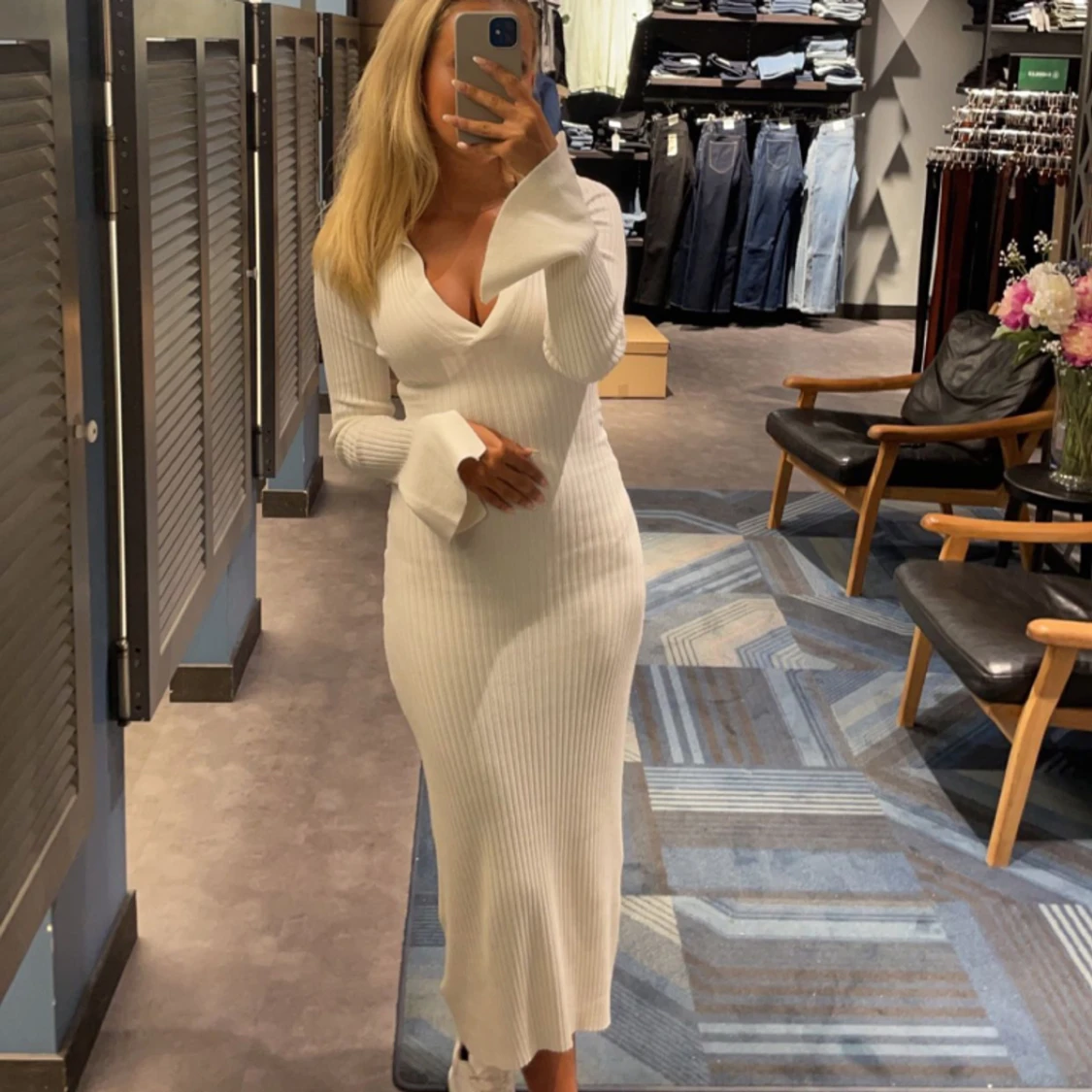 Vit långklänning från NA-KD 