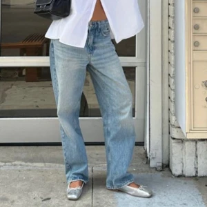 lowrise jeans - Mina low rise addison jeans från brandy. Knappt använda då de är förstora för mig! Väldigt fint skick💕 strl S