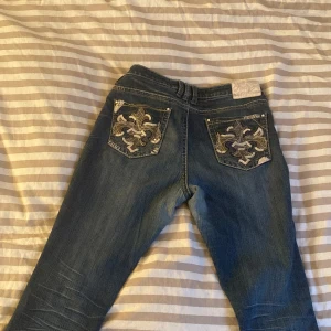 2000s jeans💕 - Fins bootcut jeans får 00s💕 Bara använts 2 gånger.