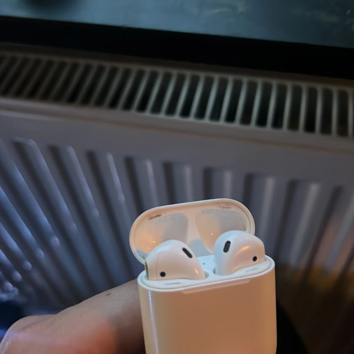 AirPods, Helt nyskick - 90