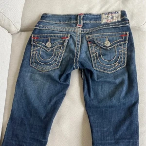 True Religion Jeans - Jag köpte dessa byxor här från Plick, dem kommer inte riktigt till användning så säljer dem. 