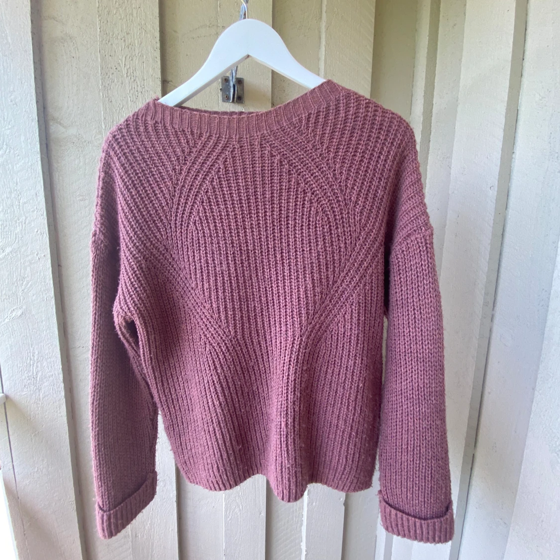 Plommon färgad stickad tröja