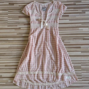 Odd Molly klänning  - Så fin vintage klänning från Odd Molly!  Storlek XS 💕  Kolla in mina andra Odd Molly-annsonser också 💕