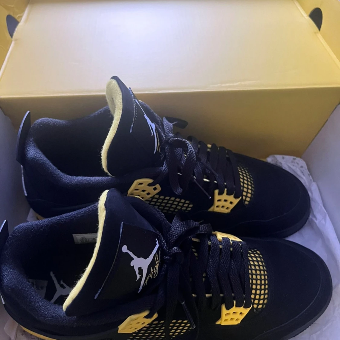 Jordan 4 Yellow thunder  - 91