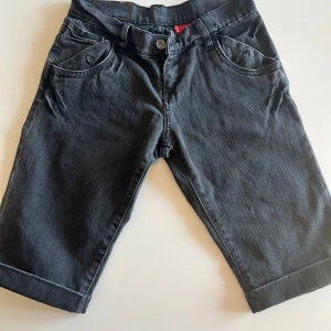 Levis shorts - Hör av er vid fler frågor!