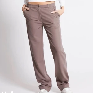 Kostymbyxor lager 157  - Kostymbyxor från lager 157  Använda 1 gång  