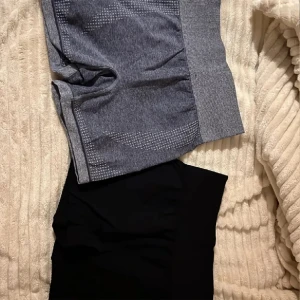 Gråa shorts - Såååå fina