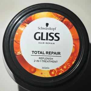 Hair repair - Schwarzkoft hair repair   Original pris : 68kr
