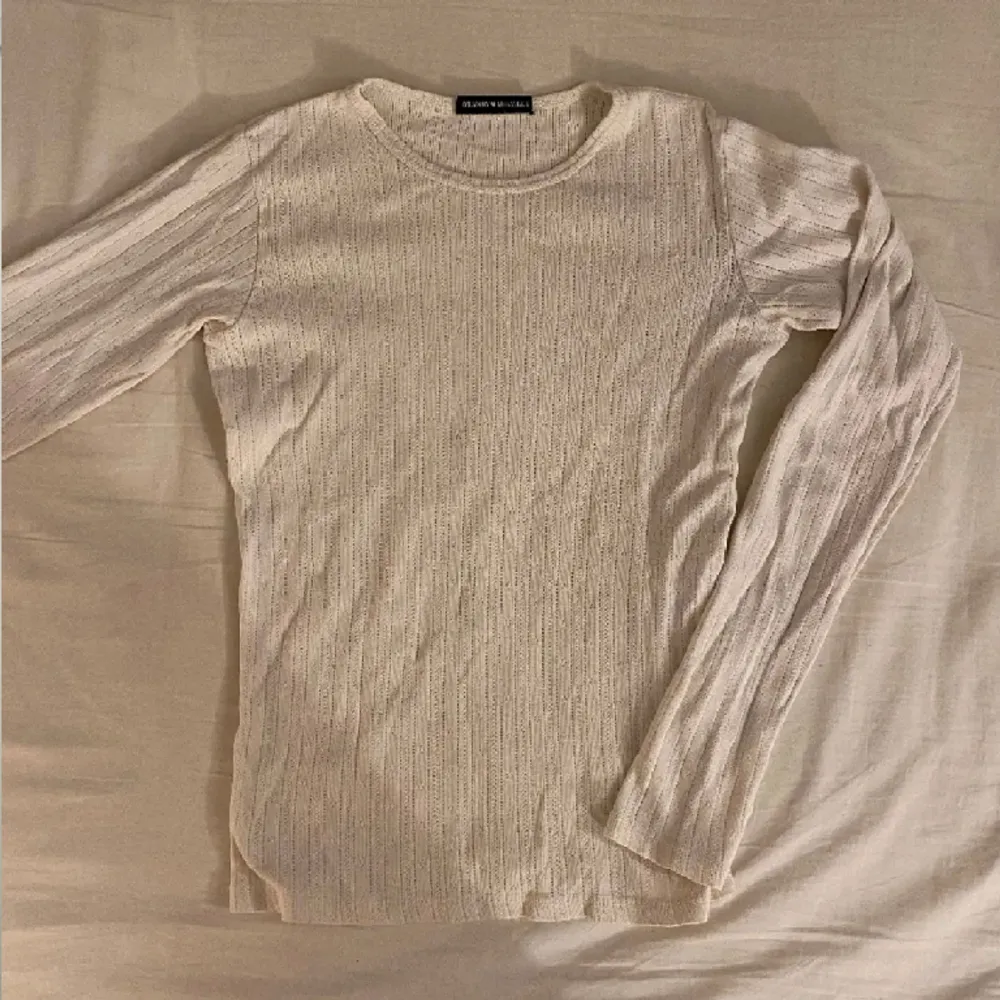 Långärmad tröja från brandy Melville med pointelle mönster  // använd gärna köp nu ❣️. Skjortor.